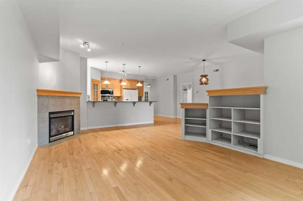 30 Sierra Morena Landing SW, #242