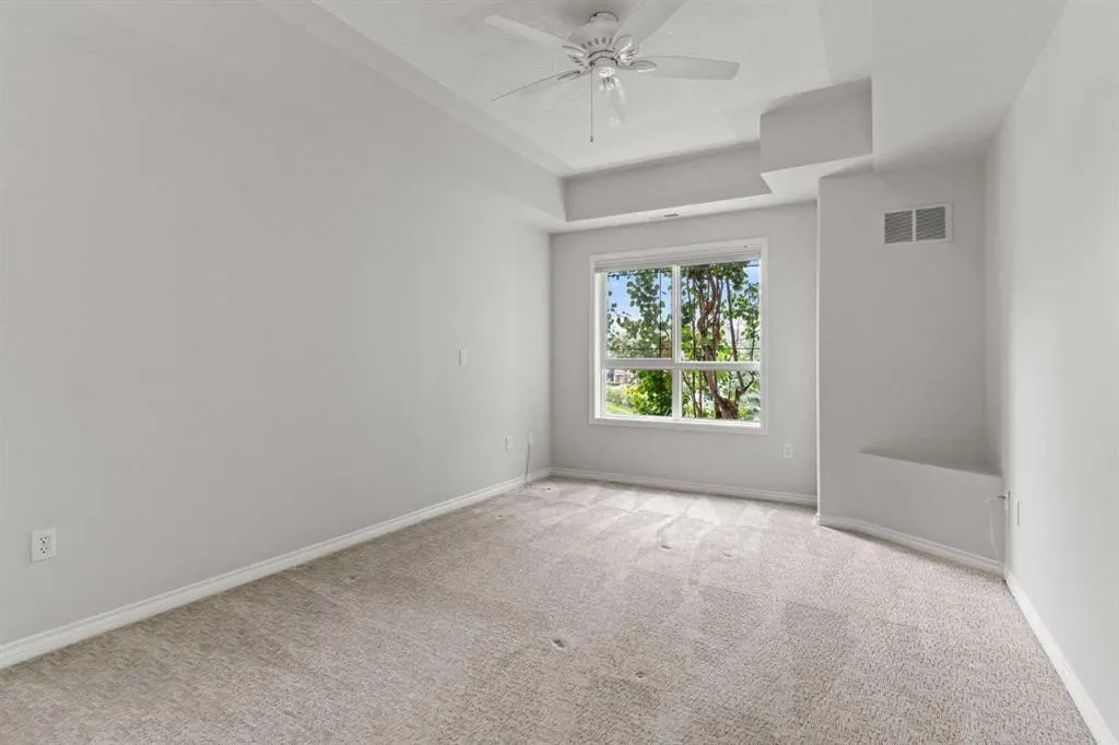 30 Sierra Morena Landing SW, #242