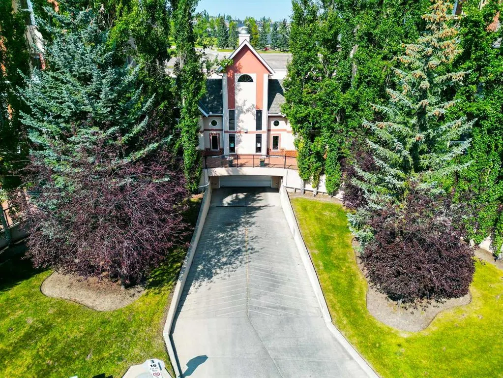 30 Sierra Morena Landing SW, #242