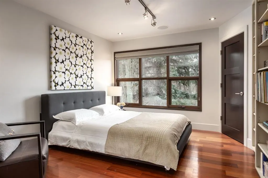 955 Rideau Road SW
