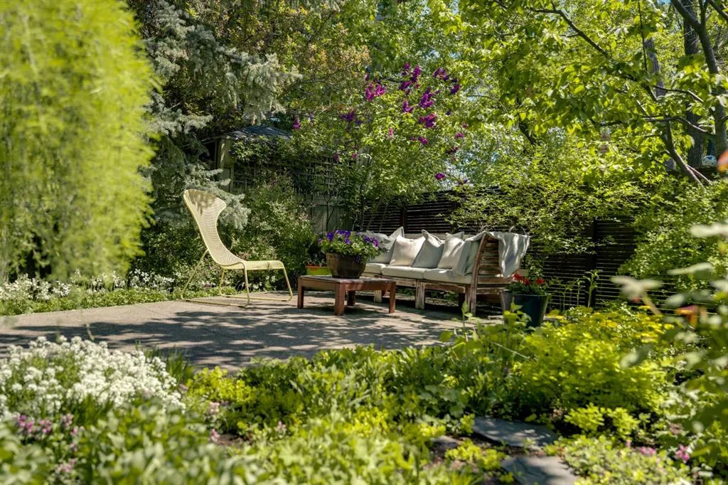 955 Rideau Road SW