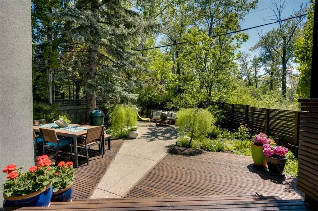 955 Rideau Road SW