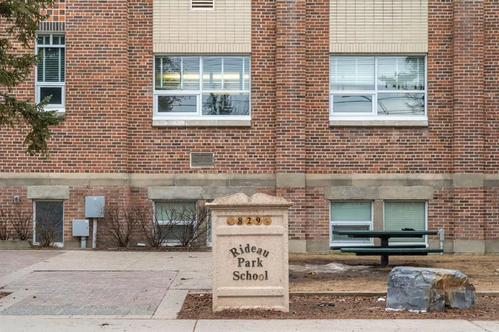 955 Rideau Road SW