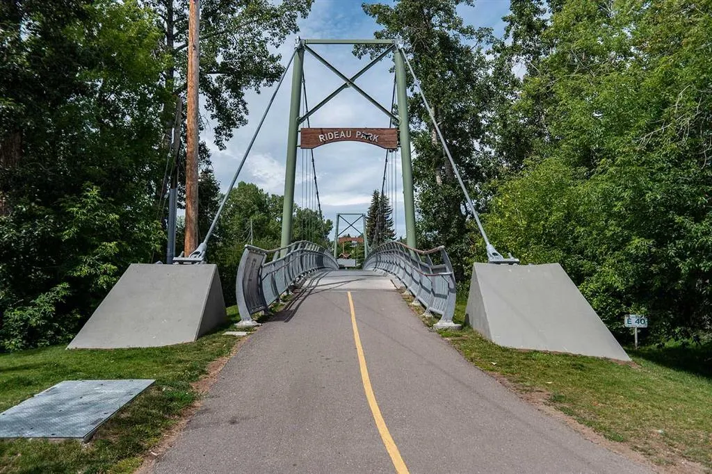 955 Rideau Road SW