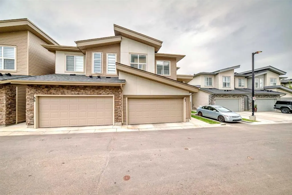 57 Spring Creek Common SW