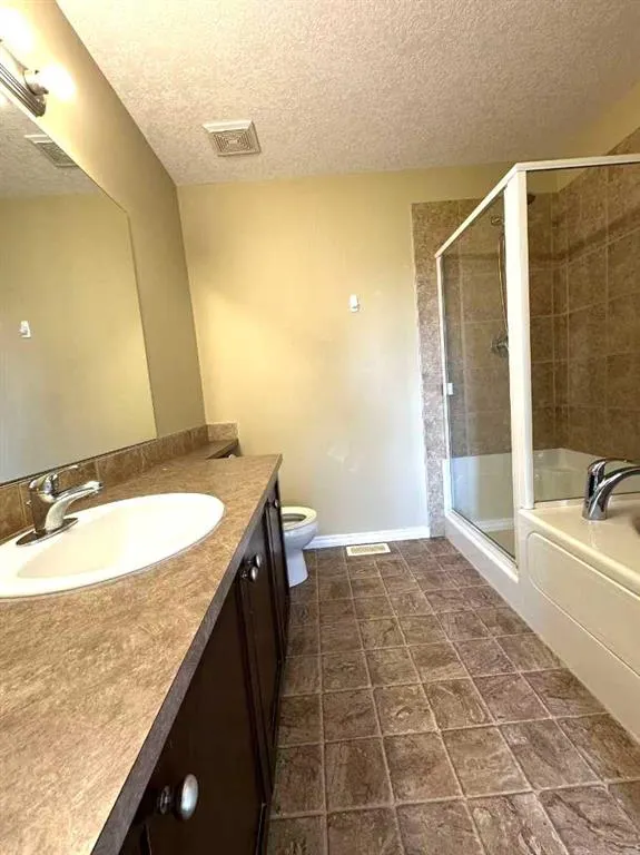 200 Royal Crest View NW