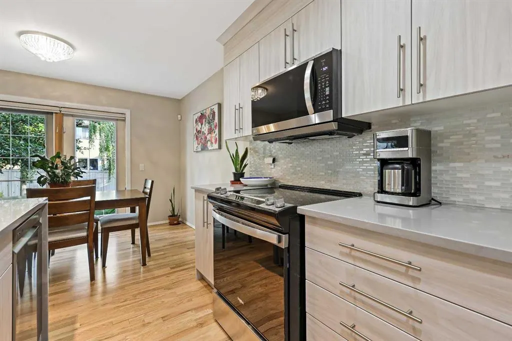 125 Everwillow Close SW