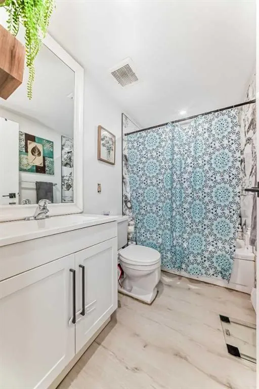 1113 37 Street SW, #101