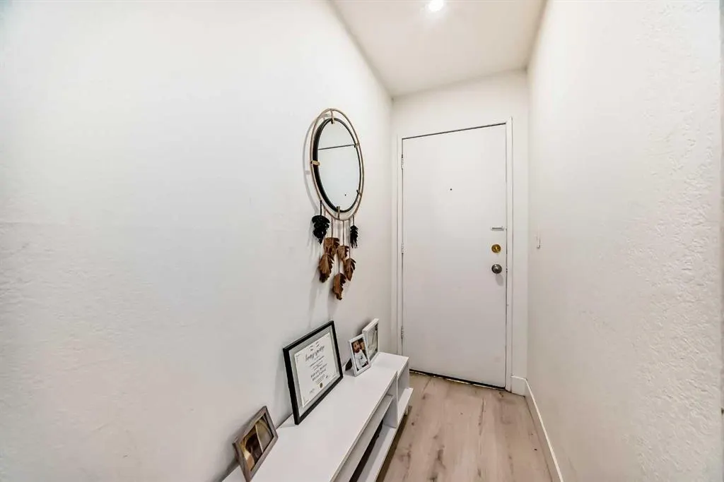 1113 37 Street SW, #101