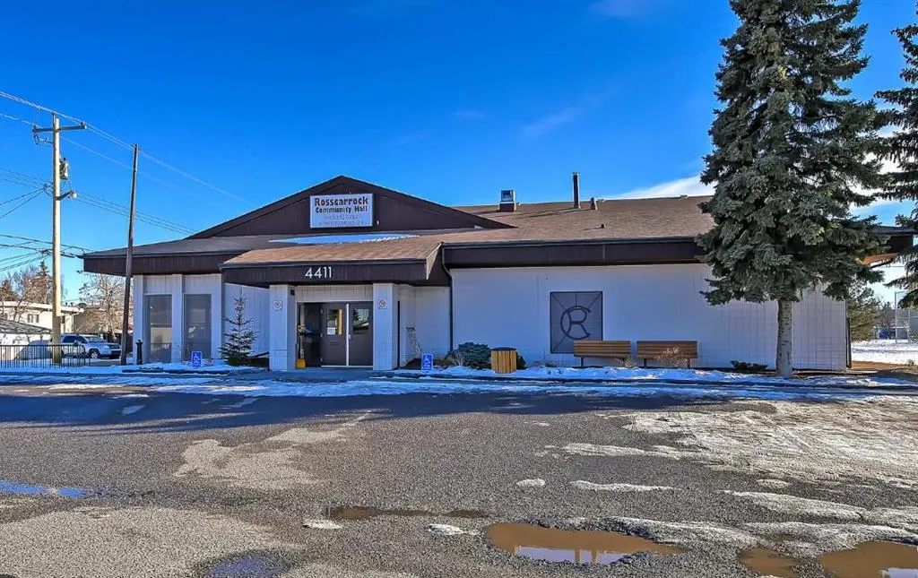 1113 37 Street SW, #101