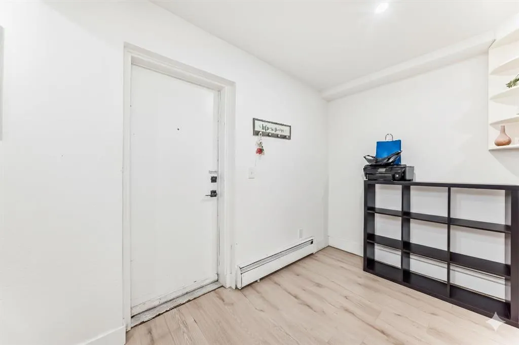 1113 37 Street SW, #101
