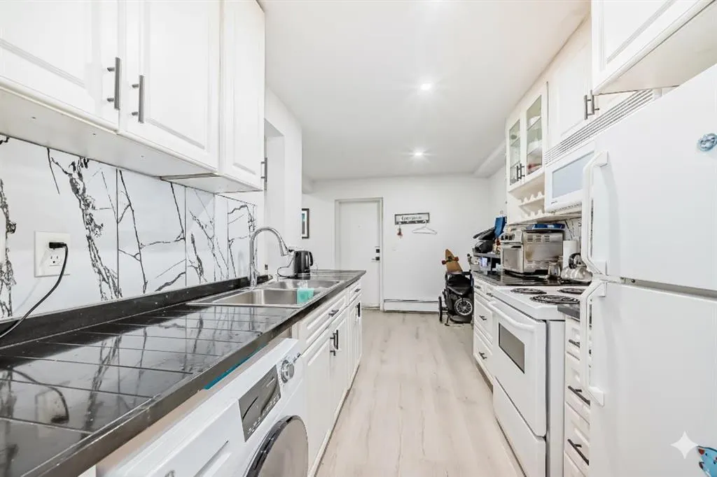 1113 37 Street SW, #101