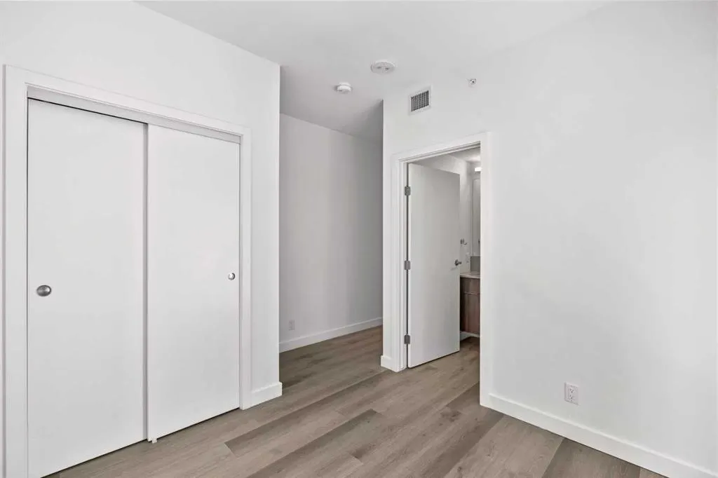 455 1 Avenue NE, #304