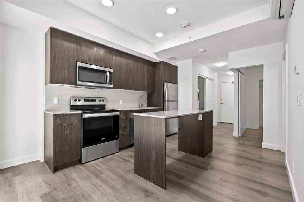 455 1 Avenue NE, #304