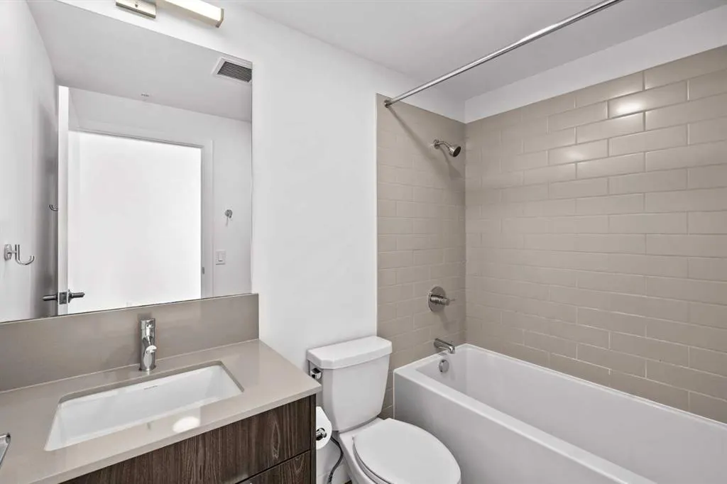 455 1 Avenue NE, #304