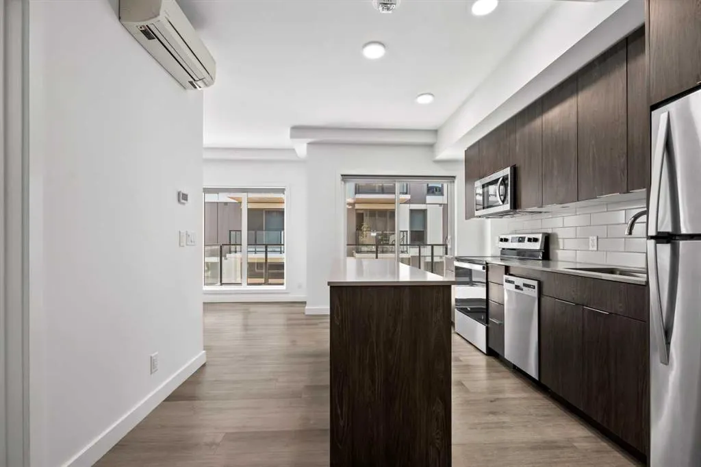 455 1 Avenue NE, #304
