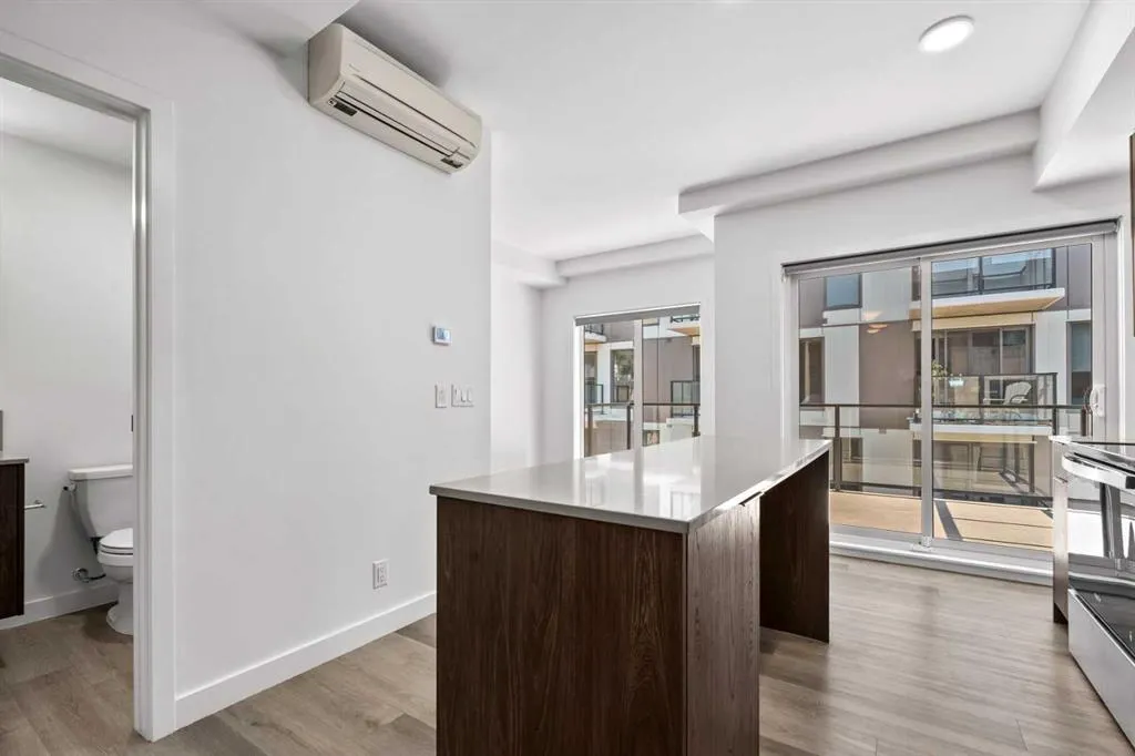 455 1 Avenue NE, #304