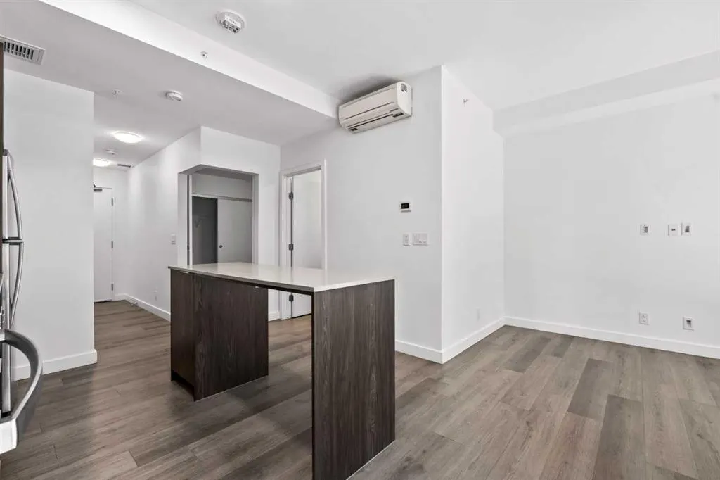 455 1 Avenue NE, #304