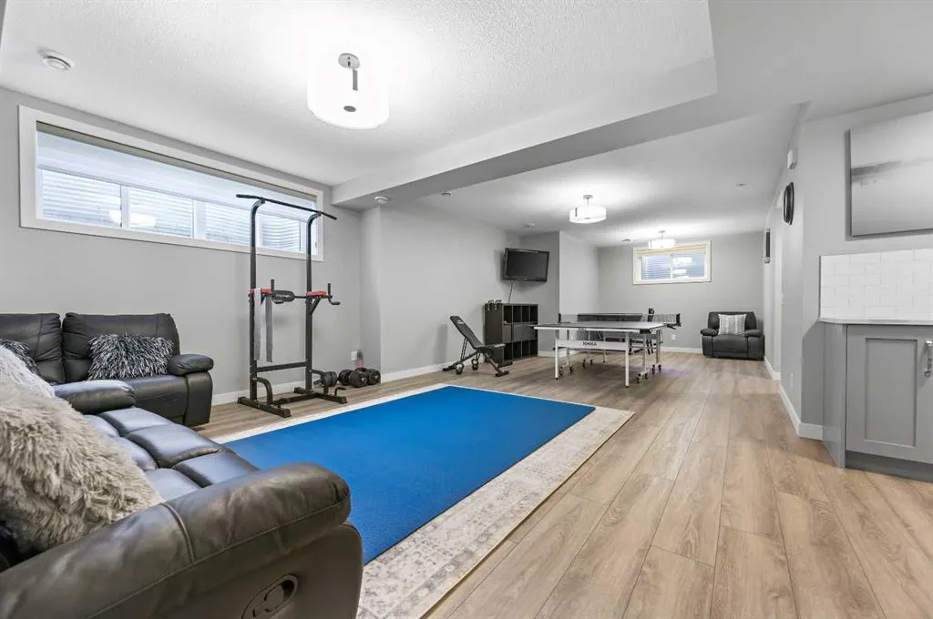 224 Cranbrook Drive SE