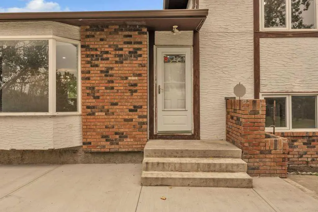 40 Pleasant Range Place