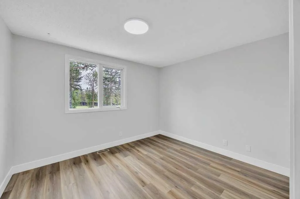 40 Pleasant Range Place