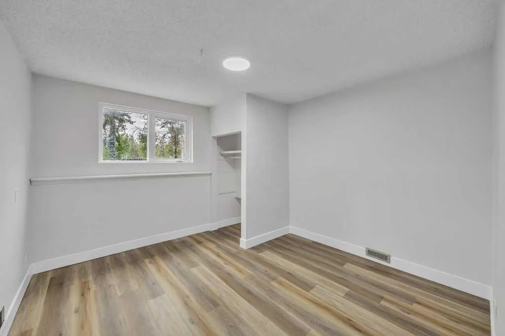 40 Pleasant Range Place