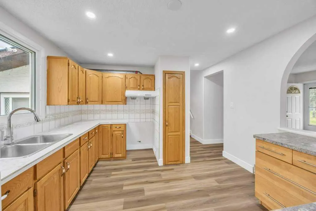 40 Pleasant Range Place