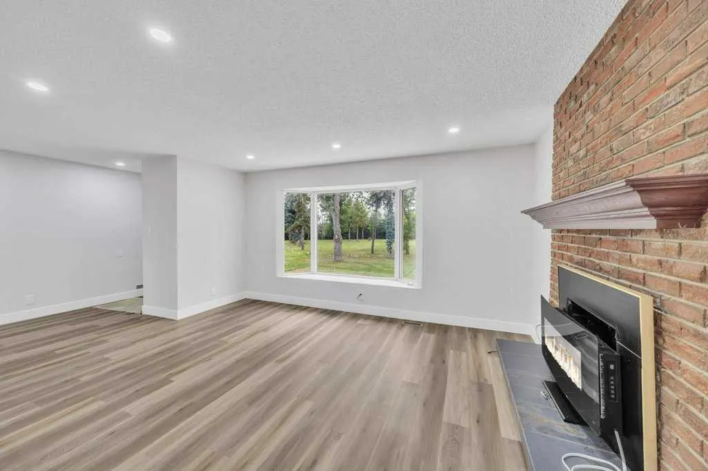 40 Pleasant Range Place