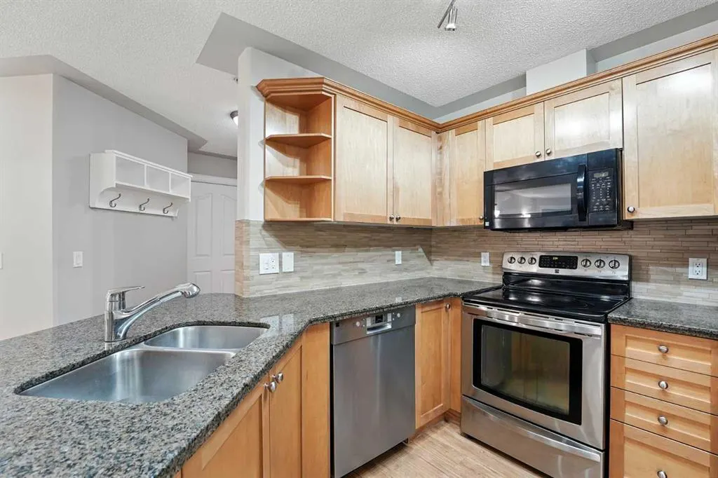 345 Rocky Vista Park NW, #105