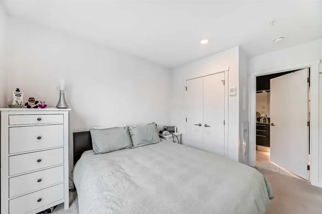 88 9 Street NE, #216
