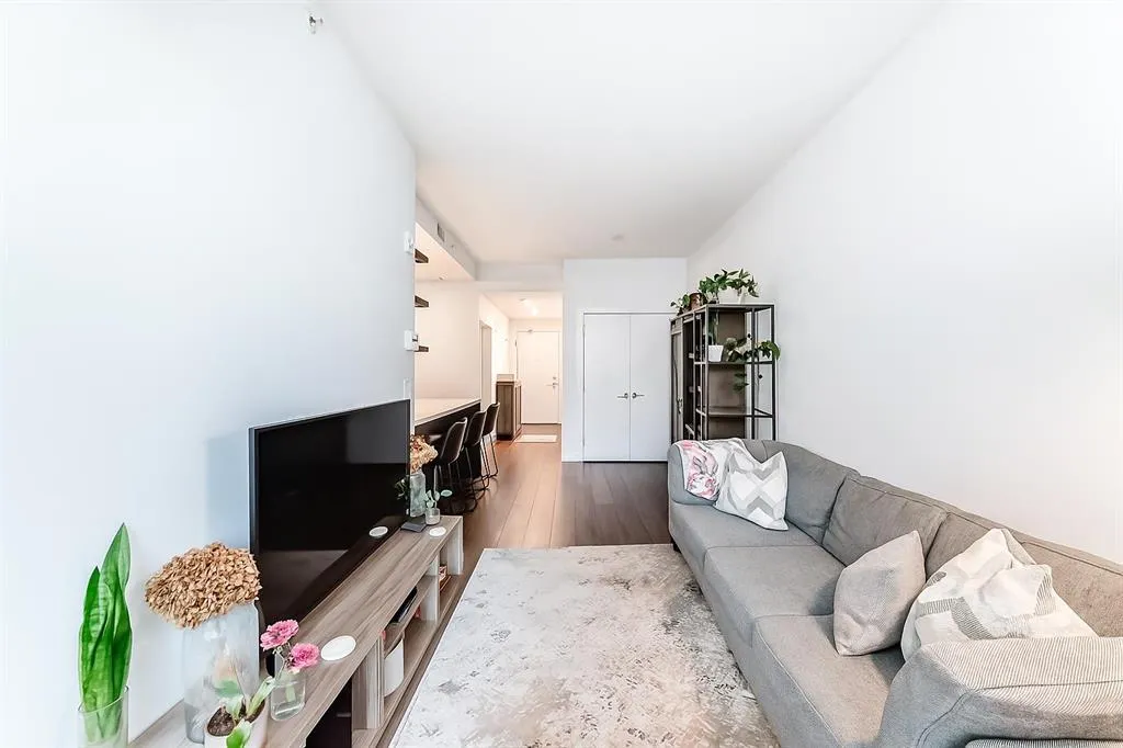 88 9 Street NE, #216