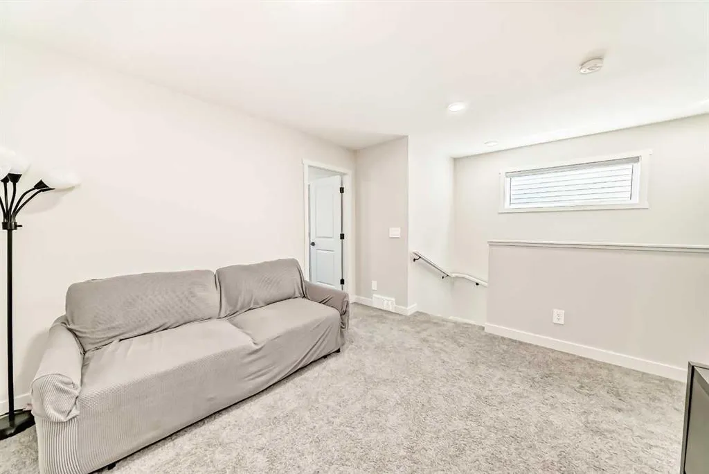95 Heirloom Boulevard SE