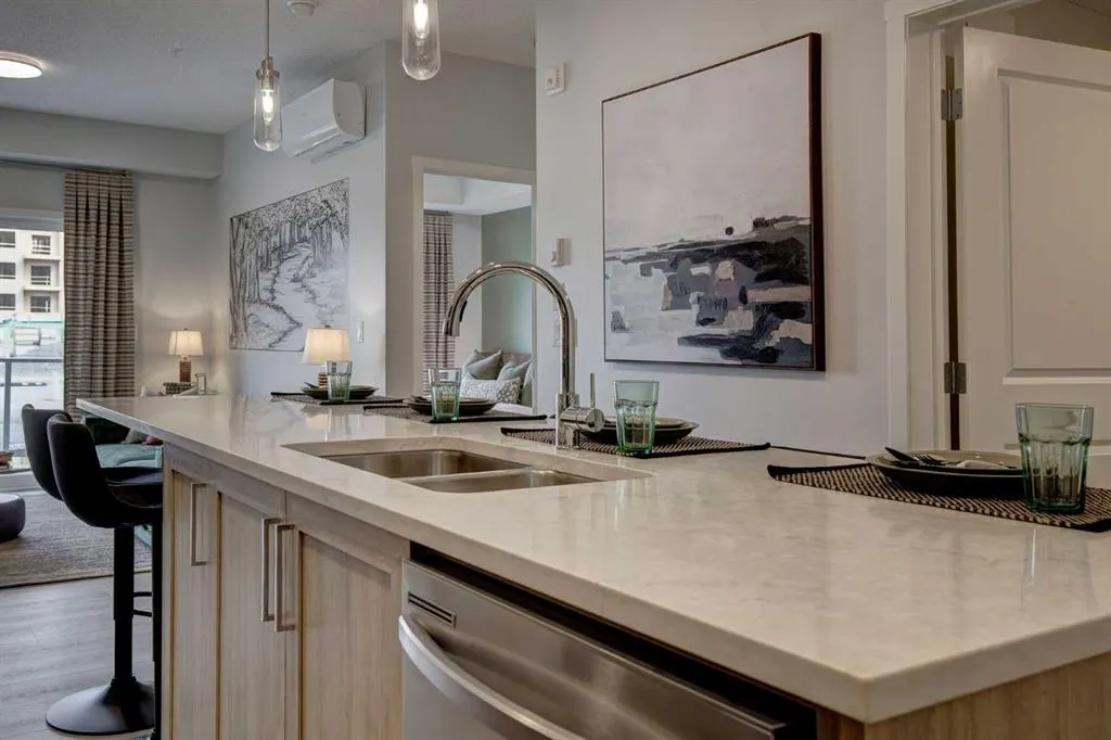 245 Edith Place NW, #409