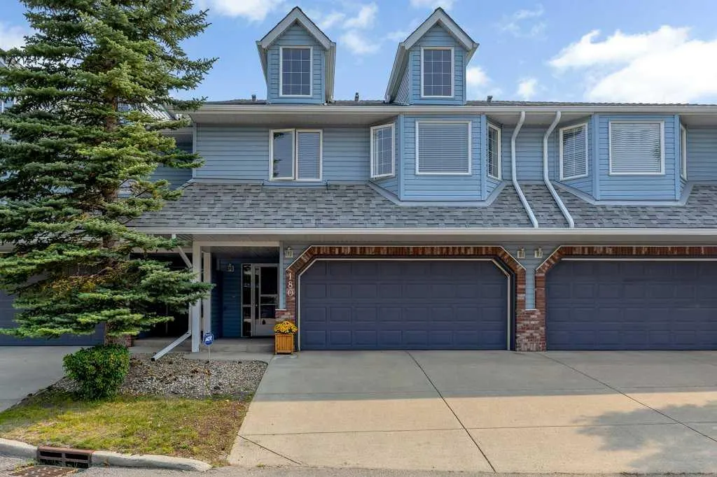 180 Valley Ridge Heights NW