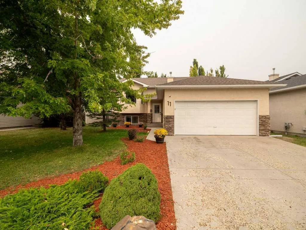 11 Rivercrest Court W