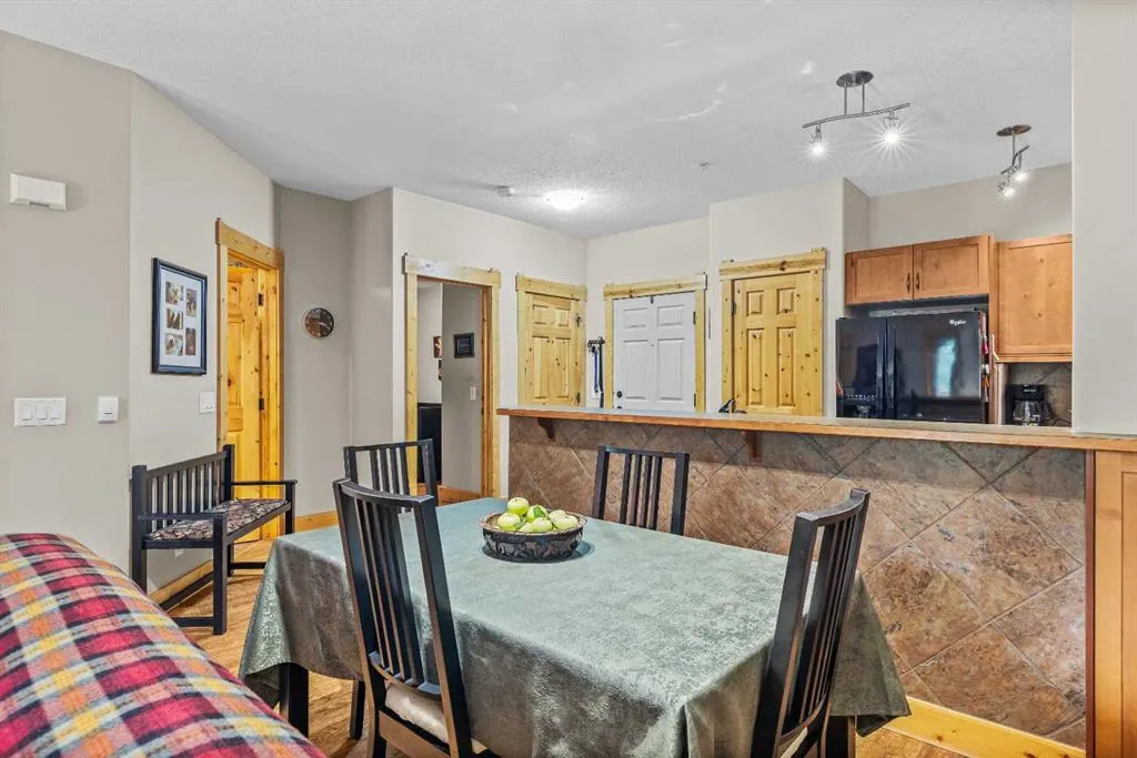 175 Crossbow Place SW, #204
