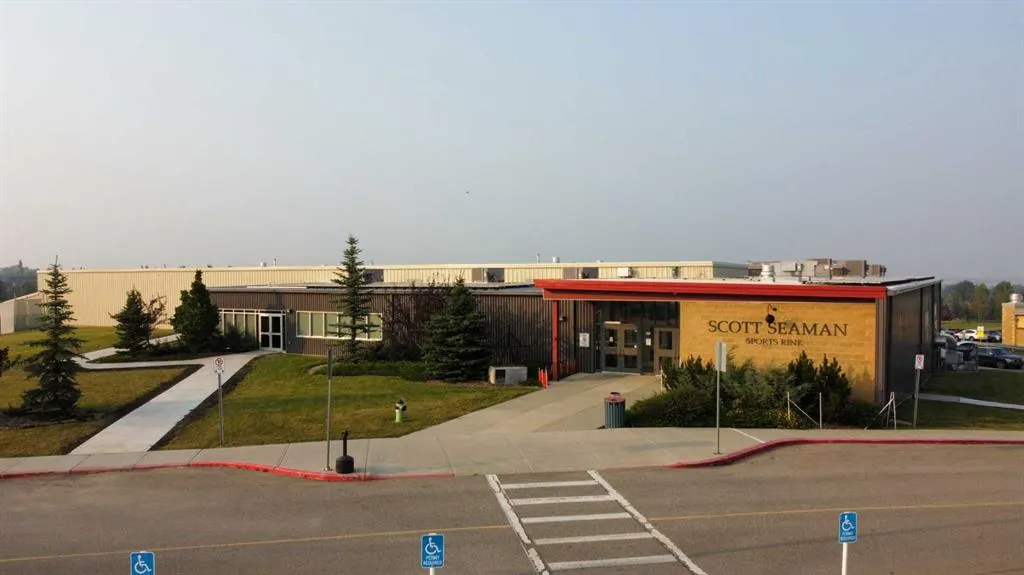 274045 Haven's Gate E