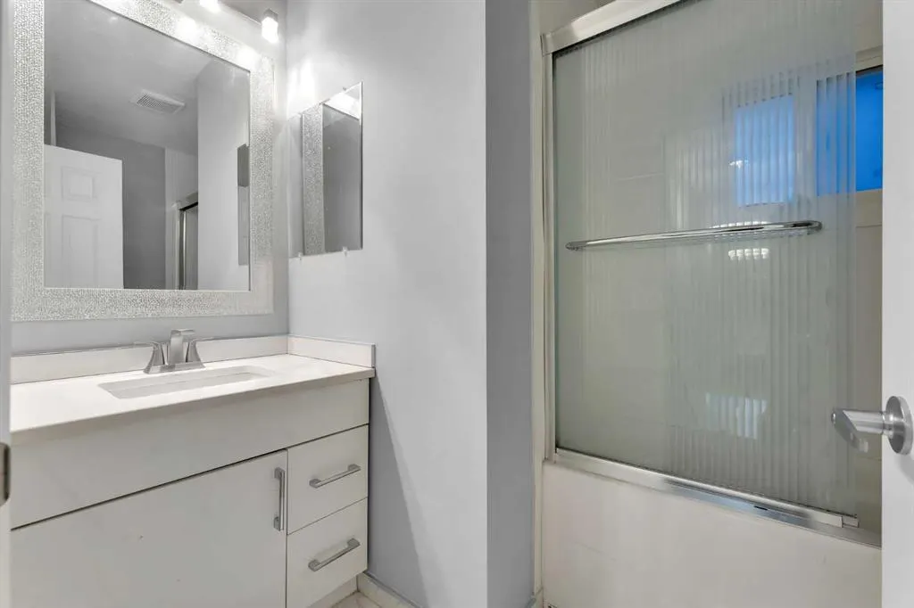 251 Rundlecairn Road NE