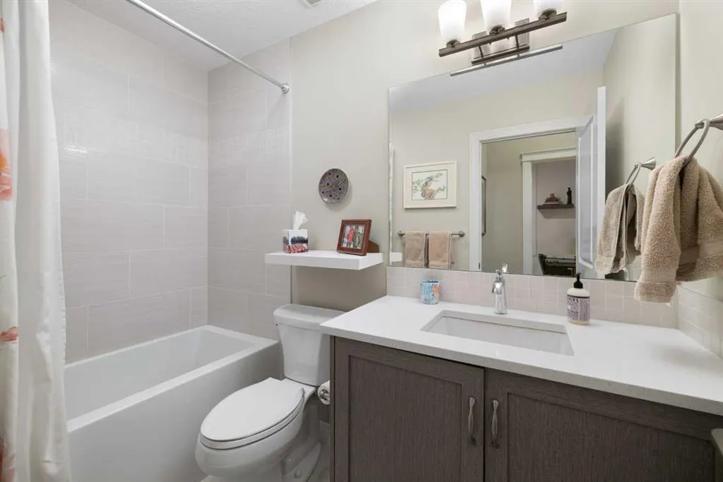 39 Quarry Gate SE, #108