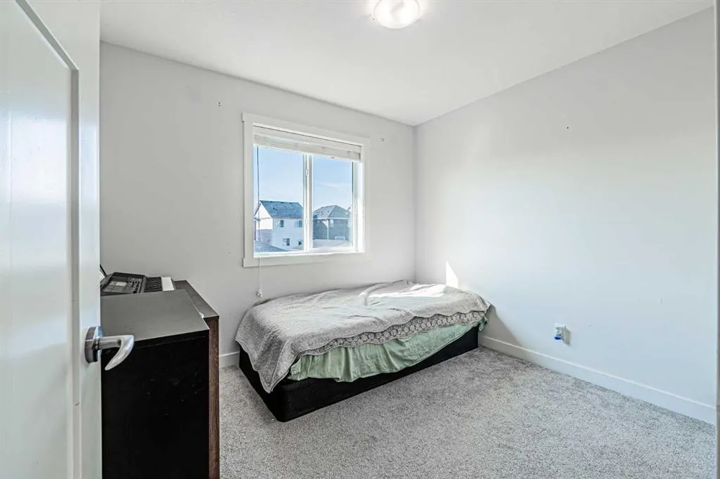 329 south point Green SW