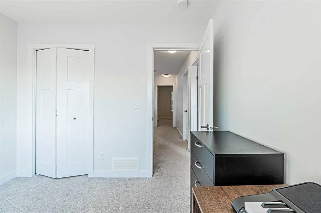 329 south point Green SW