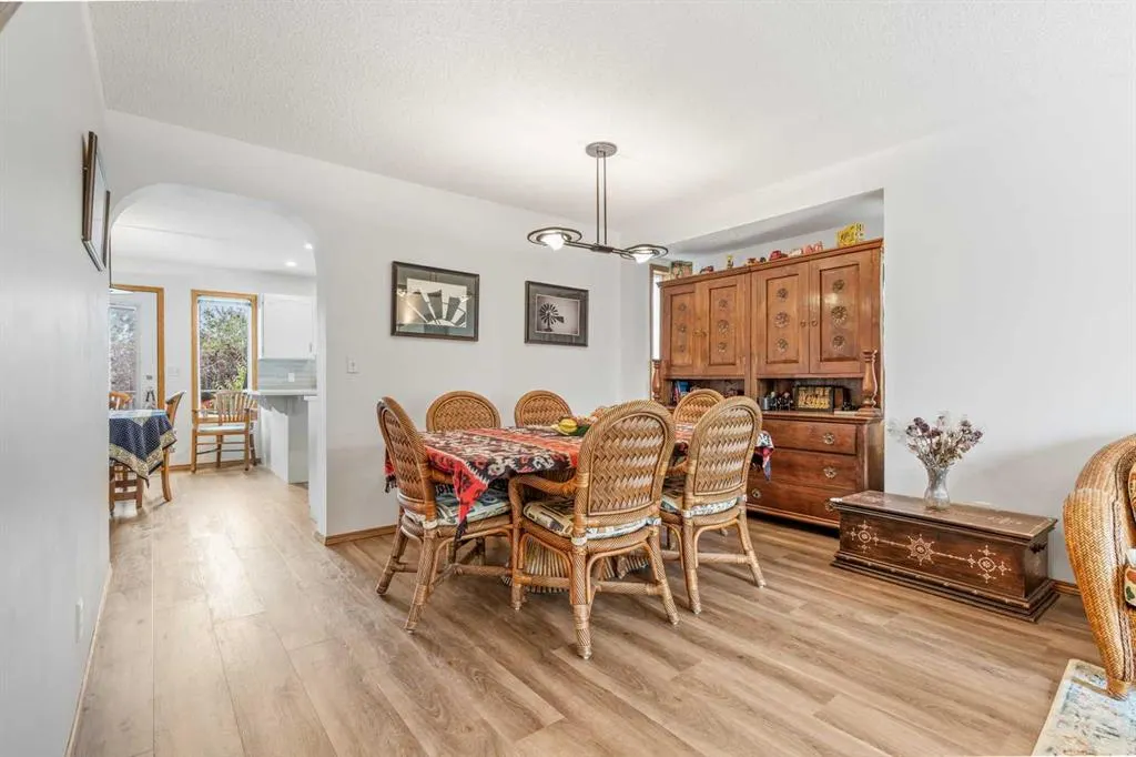 39 Arbour Wood Close NW