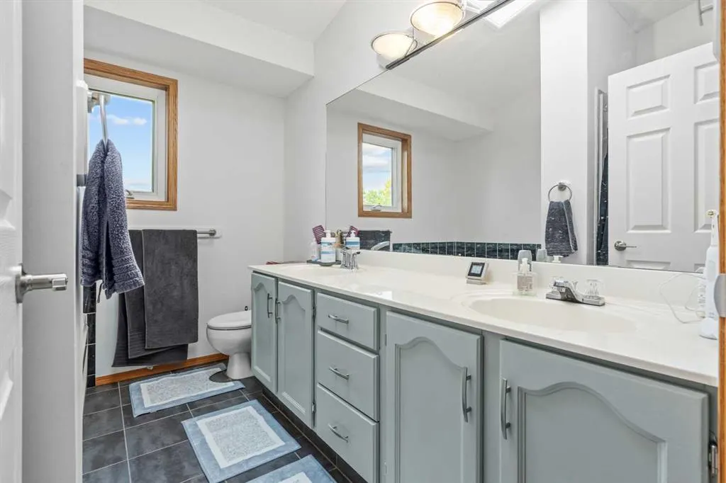 39 Arbour Wood Close NW