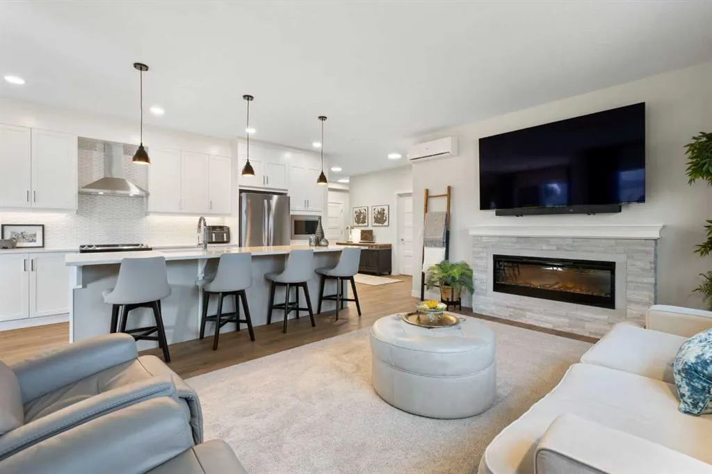 55 Wolf Hollow Crescent SE, #104