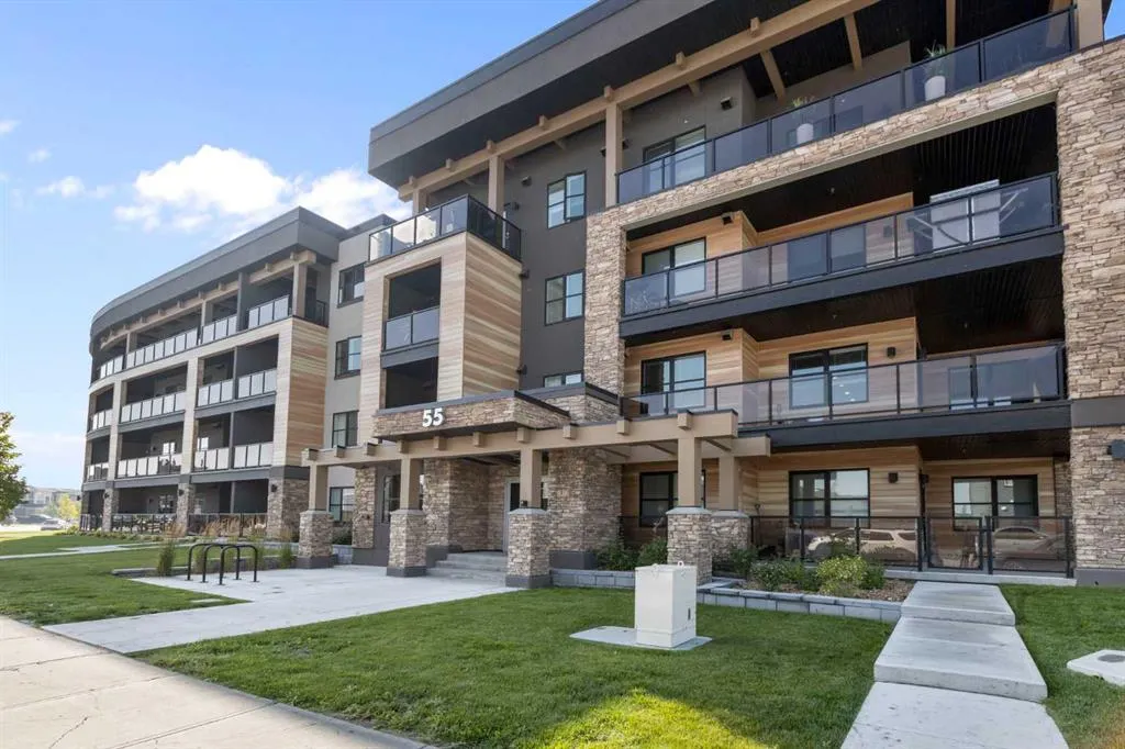 55 Wolf Hollow Crescent SE, #104