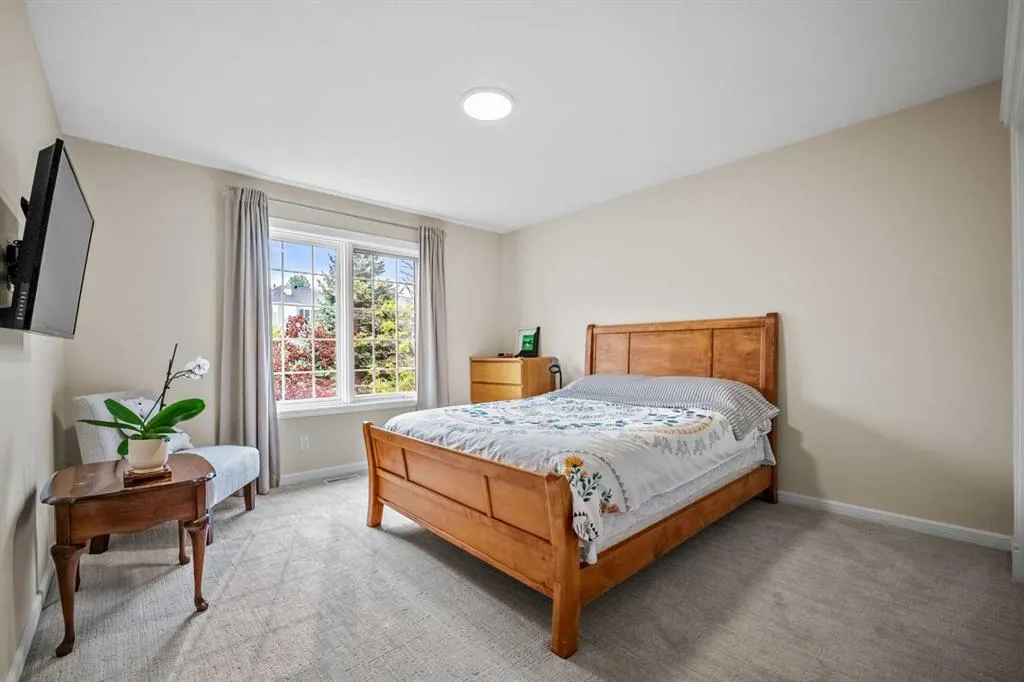136 Patrick View SW
