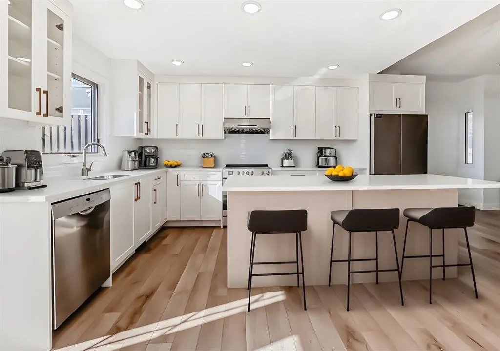 118 Signature Close SW