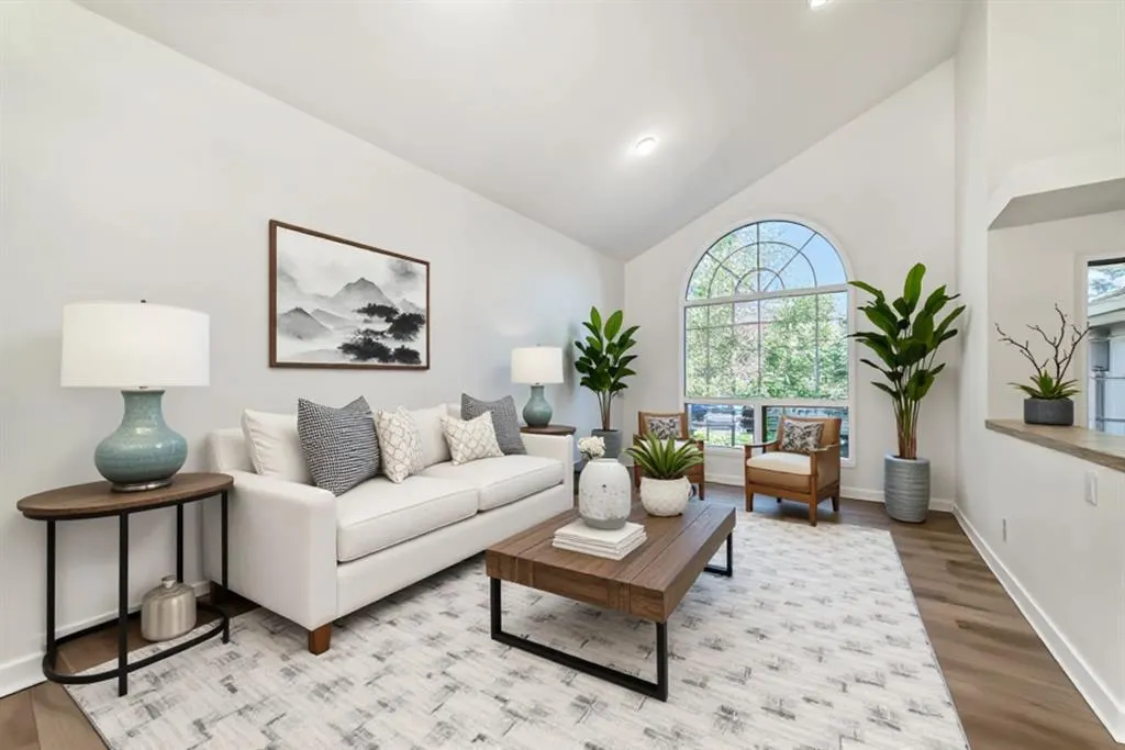 118 Signature Close SW
