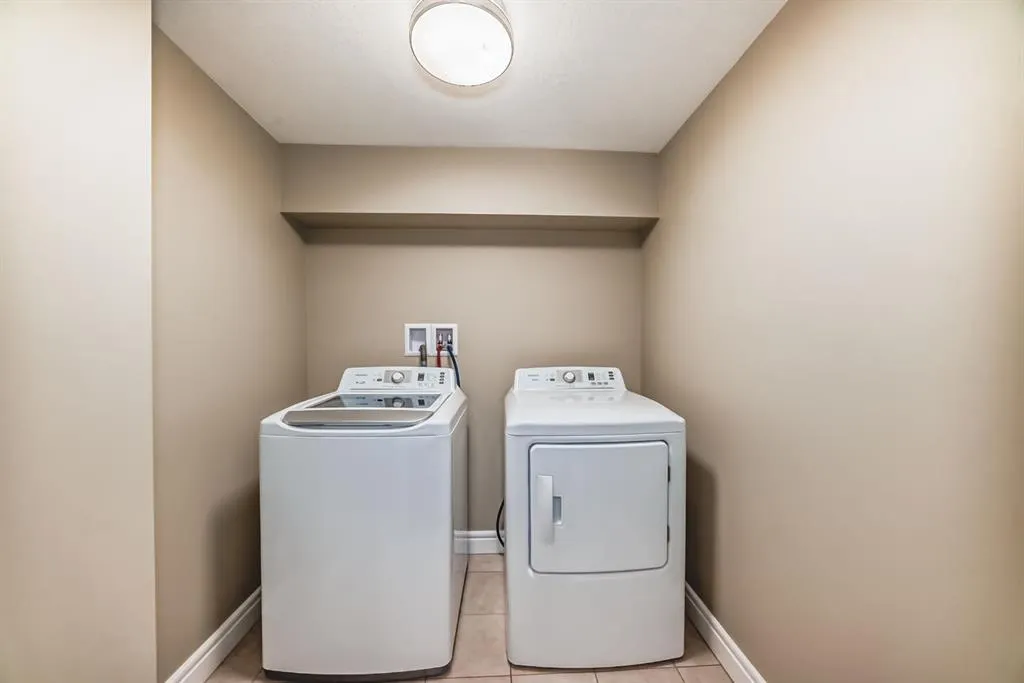 118 Signature Close SW