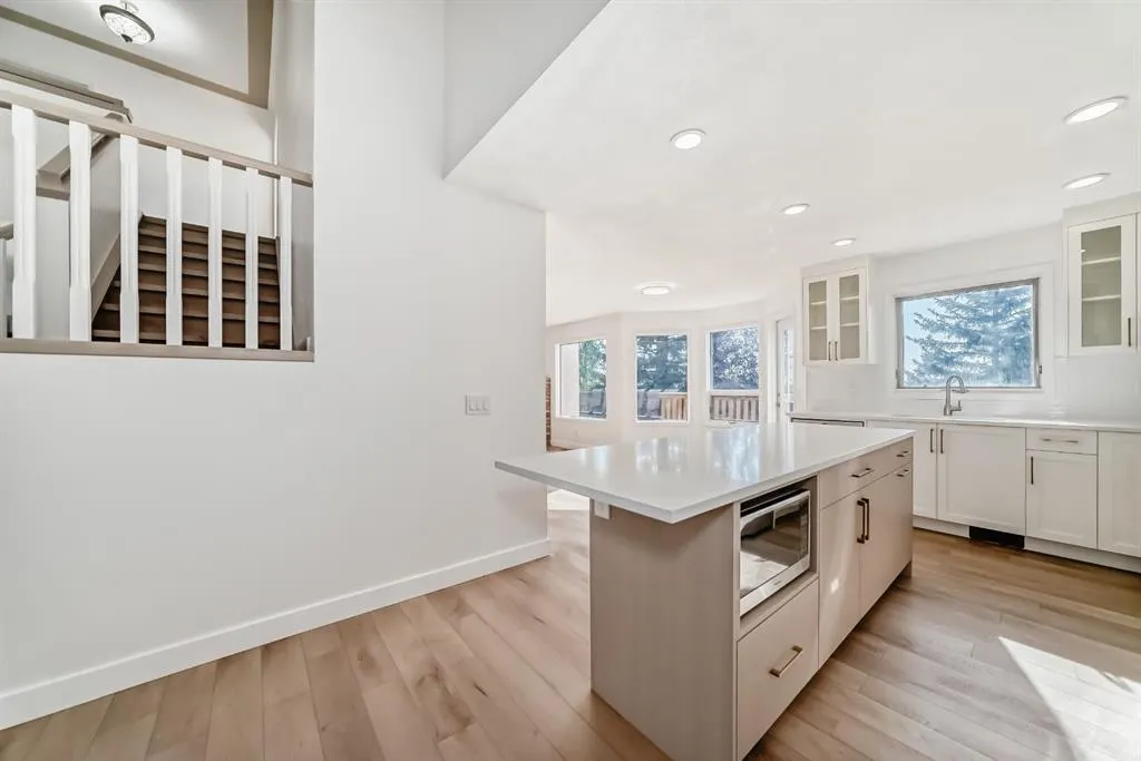 118 Signature Close SW
